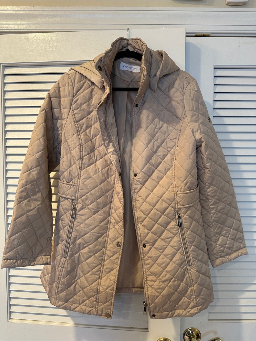 Calvin Klein Diamond-Quilted Hooded Puffer Coat in Beige